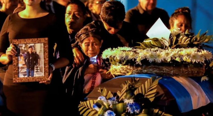 Llegan a Guatemala los cuerpos de 17 migrantes fallecidos en tragedia de Juárez