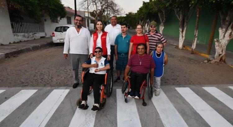 Entregan infraestructura pública para el acceso de personas con discapacidad