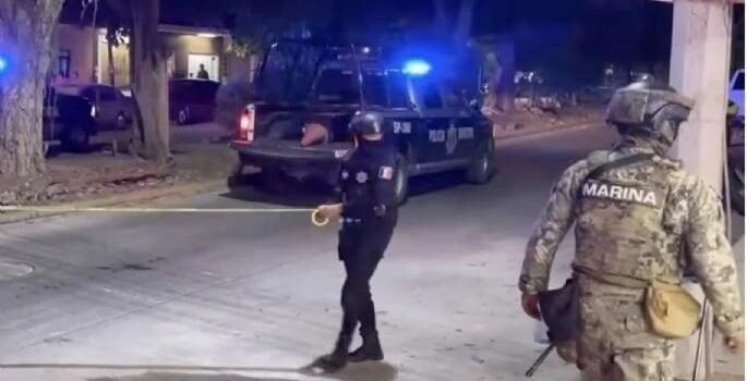 Asesinan al subdirector del Cereso de Manzanillo en violento ataque armado