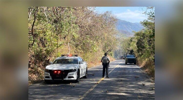 Bloqueos carreteros en Manzanillo tras enfrentamiento en Jalisco