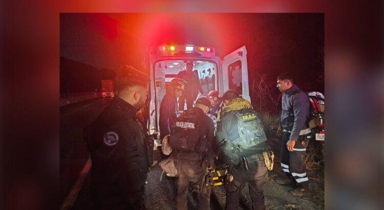 Tragedia en la autopista Tecomán-Colima: Menor pierde la vida en volcadura de vehículo