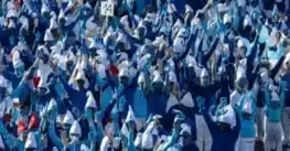 Miles se vistieron de Pitufos para romper record Guinness