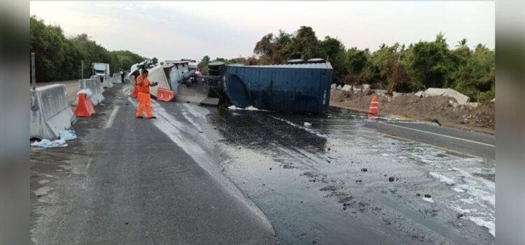 Crisis por accidentes vehiculares en la autopista Colima-Manzanillo