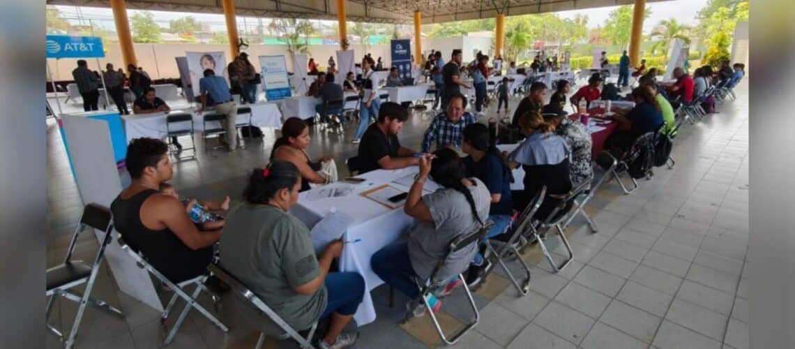 Más de 300 personas vinculadas a una oportunidad laboral en Colima