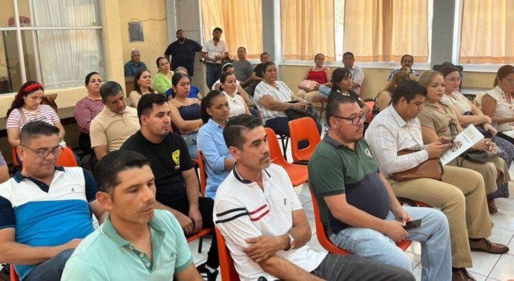 Docentes de Colima esperan aumento salarial y plazas