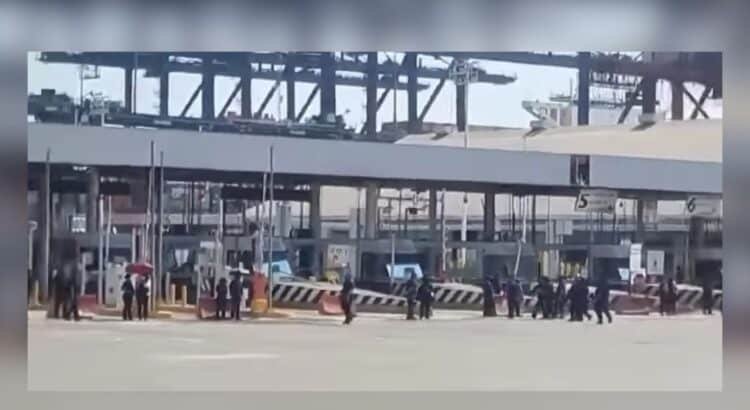 Trabajadores de la aduana en Manzanillo denuncian amenazas y represalias por protestar