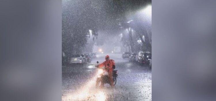 Accidentes de motociclistas suben hasta 30% en lluvias en Colima