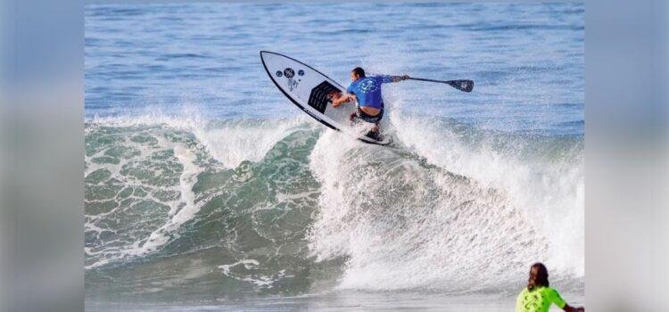 Colima impulsa dos torneos de surf en Manzanillo