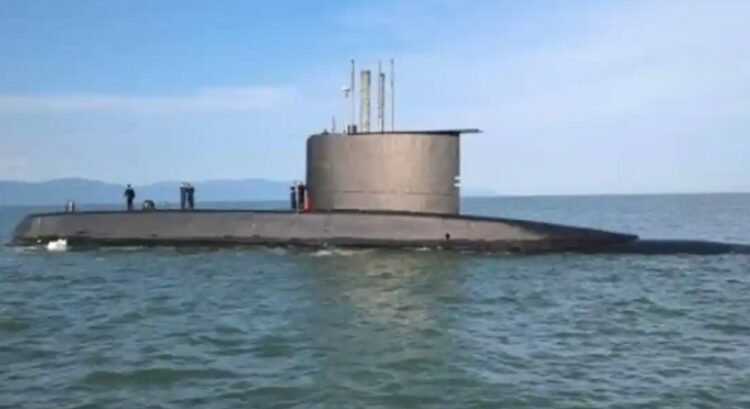 Surca submarino extranjero las aguas de Jalisco