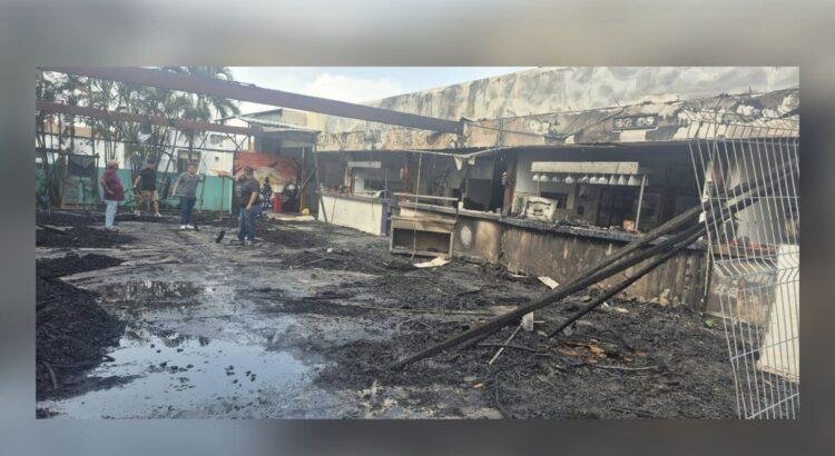 Nuevo incendio alarma al sector gastronómico en Colima Nuevo incendio alarma al sector gastronómico en Colima