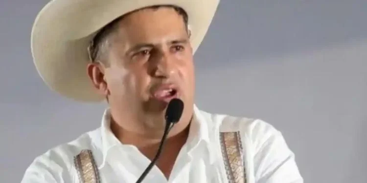 Detienen a escoltas de Carlos Manzo