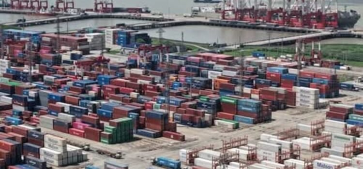 Exportaciones de Colima crecen 7.5%, pero manufacturas caen más de 21% Exportaciones de Colima crecen 7.5%, pero manufacturas caen más de 21%