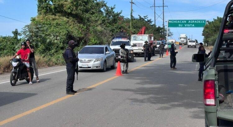 Blindan frontera Michoacán–Colima tras ataque con coche bomba
