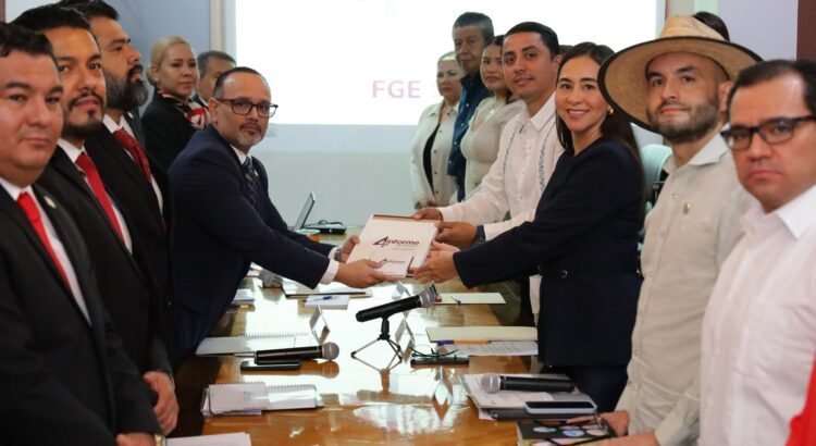 Comparencia de Fiscal de Colima con cifras y diálogo reservado Comparencia de Fiscal de Colima con cifras y diálogo reservado