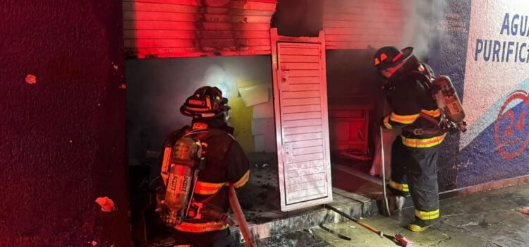 53 incendios movilizan a cuerpos de emergencia durante Nochebuena y Navidad en Colima