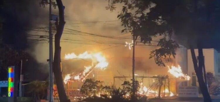 Incendio de restaurante en Villa de Álvarez: arrestan a mujer implicada