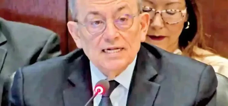 Chocan México y Perú en la OEA