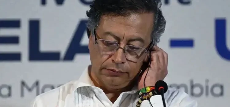 Afirma Petro que Estados Unidos bombardeó instalación ligada al narcotráfico en Venezuela